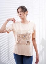 T-shirt à patchs décoratifs – Image 6