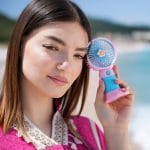 Ventilateur Portable Mini Breeze – Design Coloré et Rafraîchissement Instantané